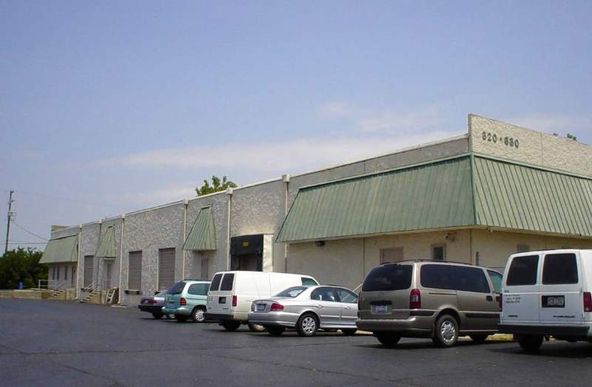 828 Distribution Drive, Columbus, OH 43228